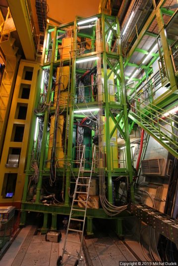 The Large Hadron Collider beauty (LHCb) experiment at CERN